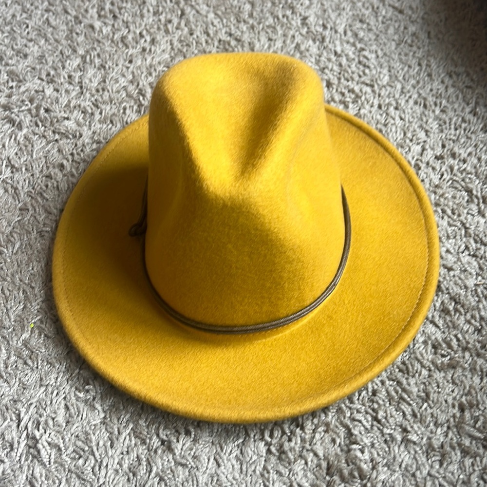 EUC HAT